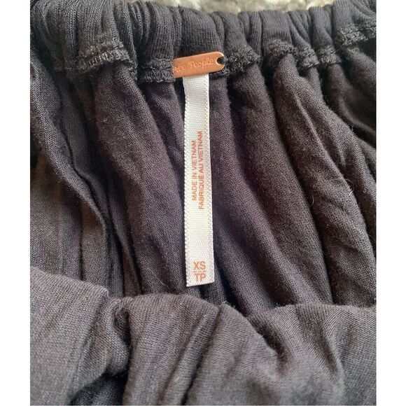 NWOT Free People Black Gathered Neck Beaded Flowy BOHO TANK TOP XS - Picture 5 of 6